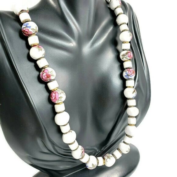 Vintage 60s Rose Flower Ceramic Necklace - Picture 3 of 8